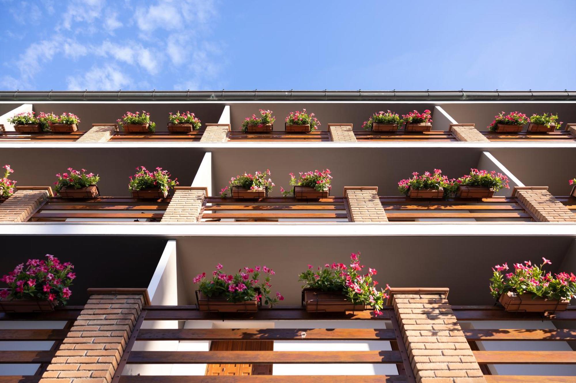 Hotel Capanna D'Oro Dependance Lignano Sabbiadoro Exterior foto
